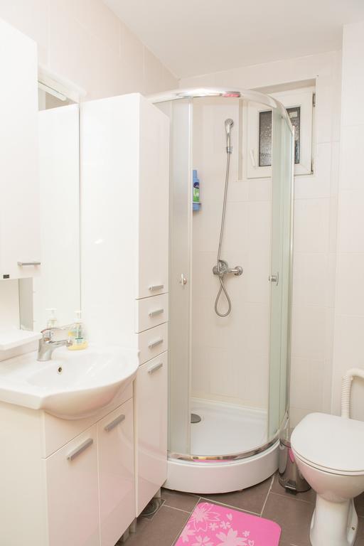 Ferienwohnung Apartman Ivana Novi Sad Exterior foto